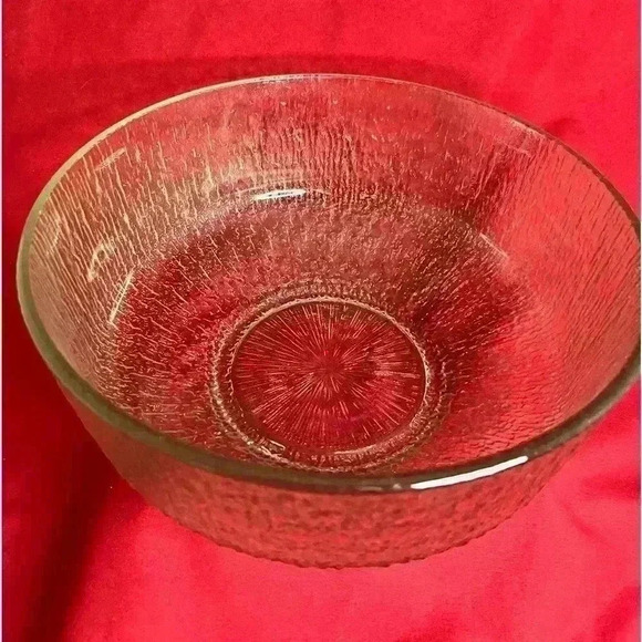 Indiana Glass large textured serving bowl - Picture 2 of 4